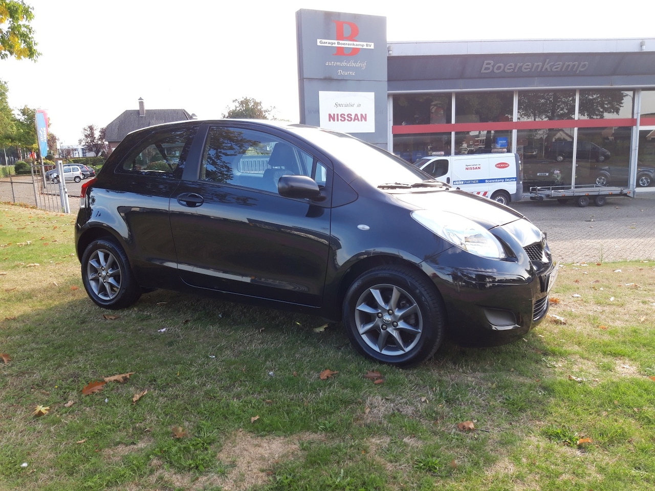 Toyota Yaris - 1.0 VVTi Acces Airco, lage km stand!!