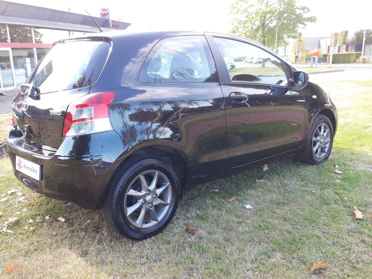 Toyota Yaris - 1.0 VVTi Acces Airco, lage km stand!!