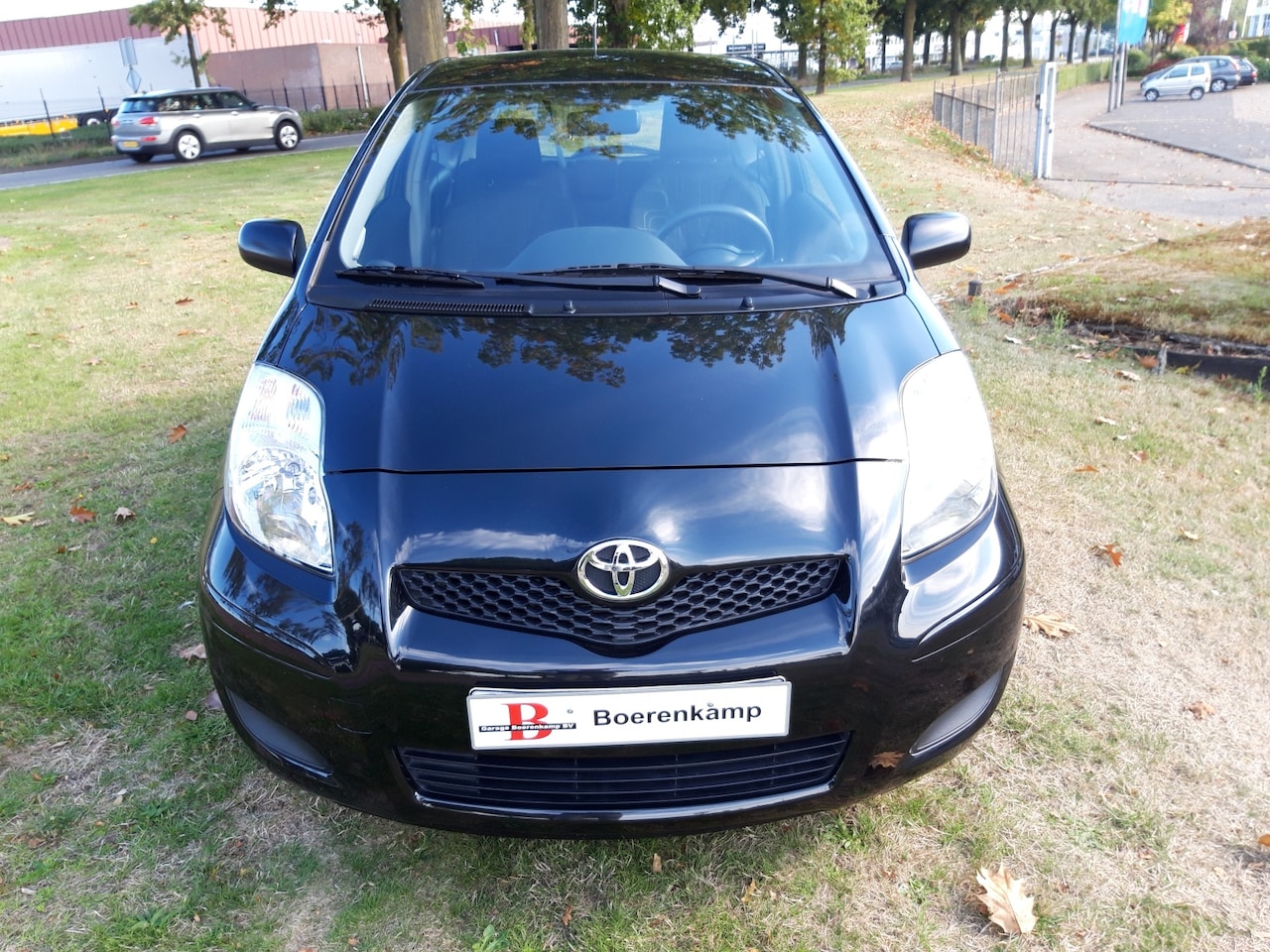 Toyota Yaris - 1.0 VVTi Acces Airco, lage km stand!!