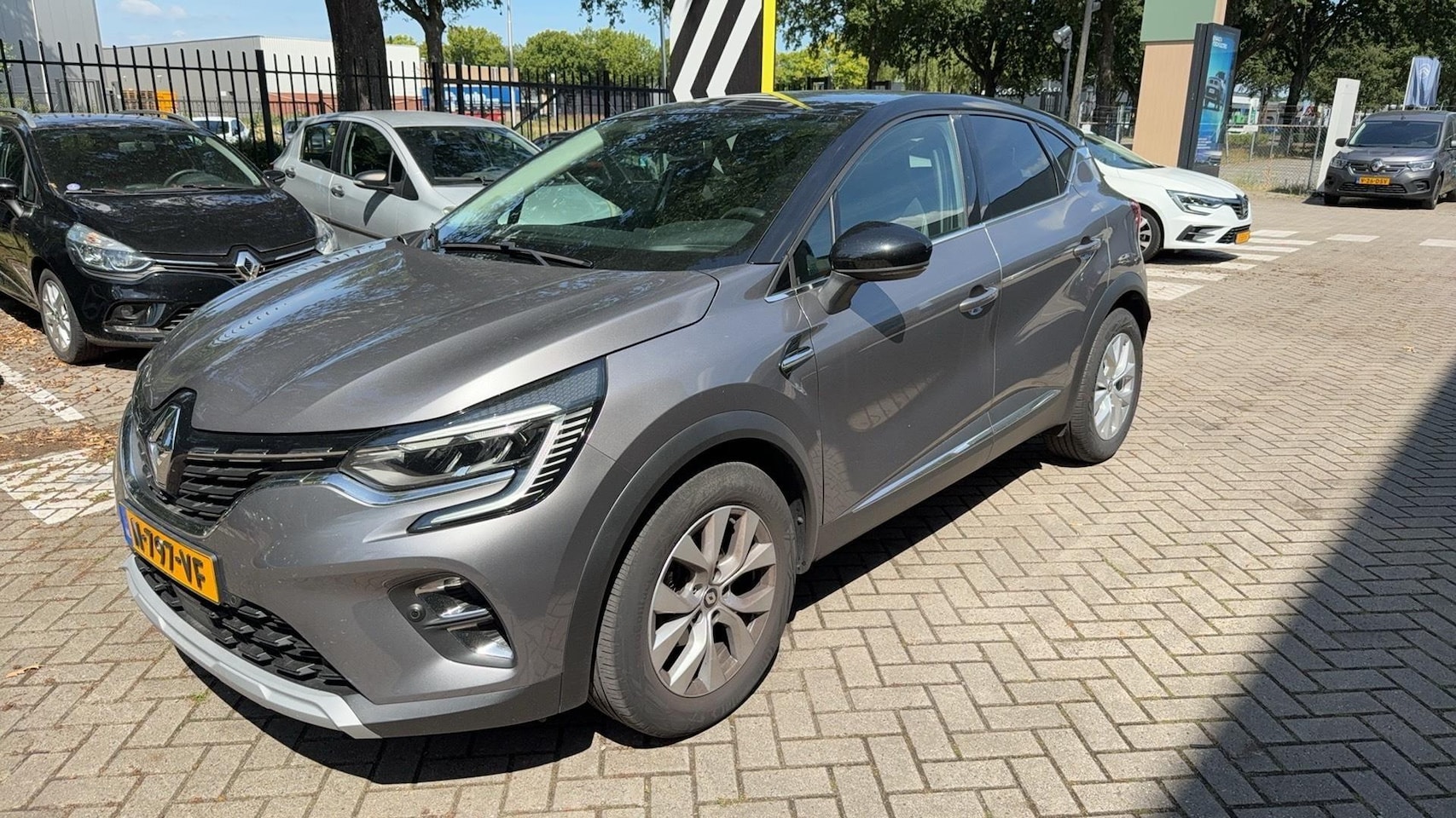 Renault Captur - 1.3 TCe 140 Intens - AutoWereld.nl