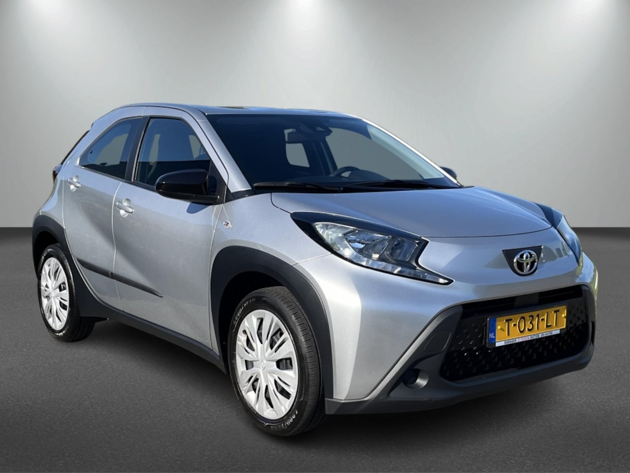 Toyota Aygo X - 1.0 VVT-i Play | Apple Carplay | Android Auto / Cruise control - AutoWereld.nl