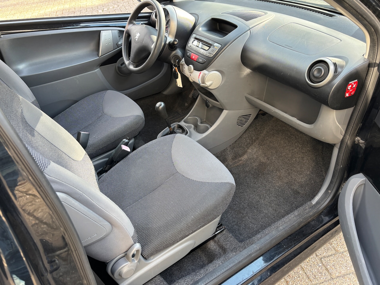 Peugeot 107 - 1.0-12V XS | Nieuwe apk, remmen, uitlaat. Etc.