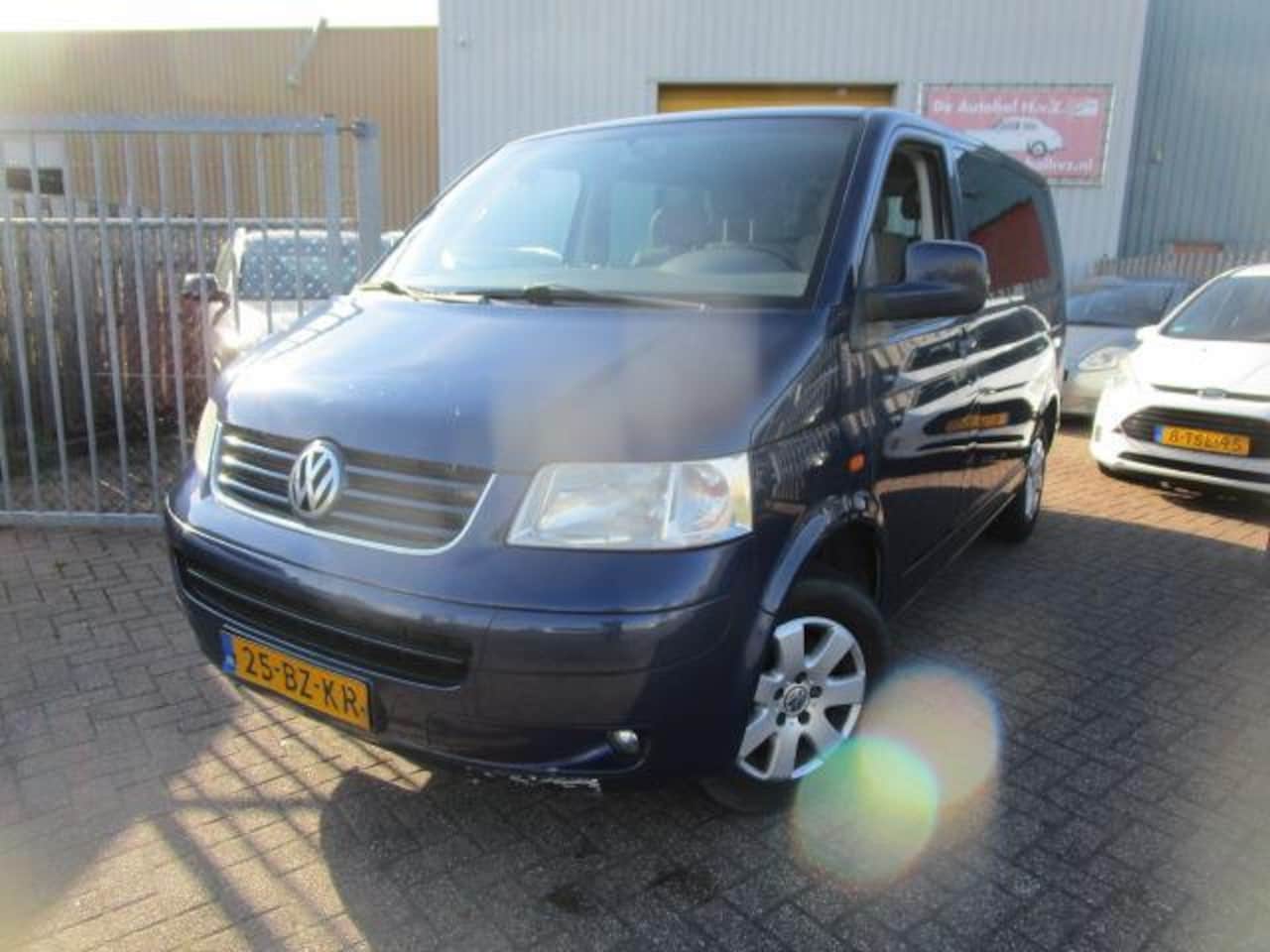 Volkswagen Transporter - 2.5 TDI 300 Budgetline DC 2.5 TDI 300 Budgetline DC, Lezen aub - AutoWereld.nl