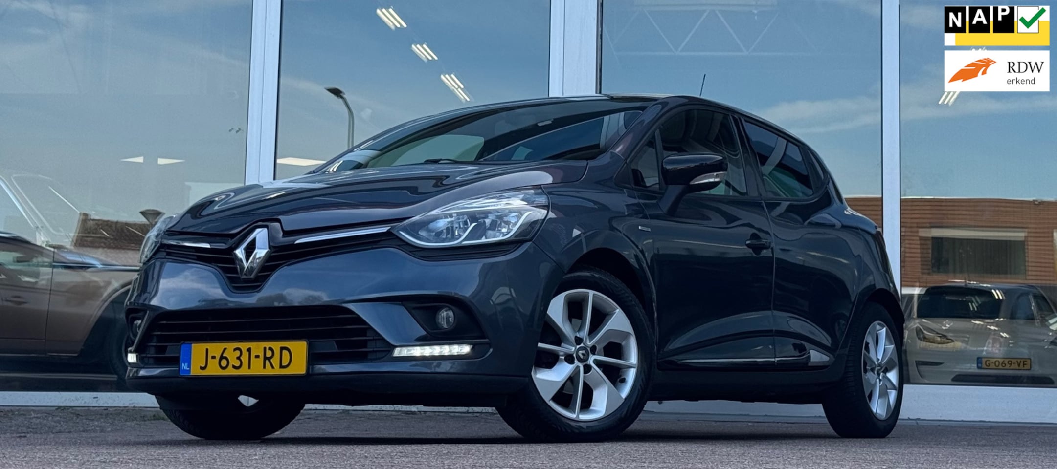 Renault Clio - 0.9 TCe Limited Navi LED Allseason banden - AutoWereld.nl