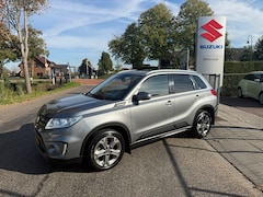 Suzuki Vitara - 1.6 Exclusive // TREKHAAK // Stootlijsten // Navigatie // Prachtige auto // Rijklaarprijs