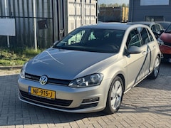 Volkswagen Golf - 1.0 TSI Connected Series Camera Clima Navi