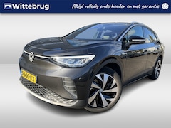 Volkswagen ID.4 - First 77 kWh 204pk Navigatie / 20"LM Velgen / Camera / Parkeersensoren / Trekhaak / Leder