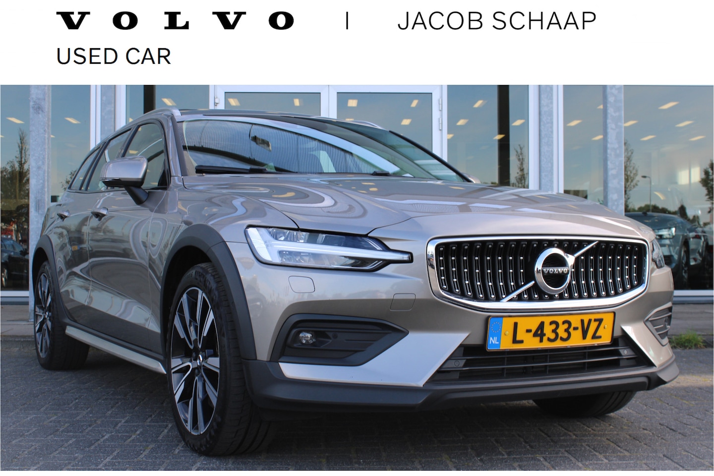 Volvo V60 Cross Country - B5 Automaat AWD Pro | Massagestoelen | Head-Up | Schuif/kanteldak | Camera | Trekhaak | Ad - AutoWereld.nl