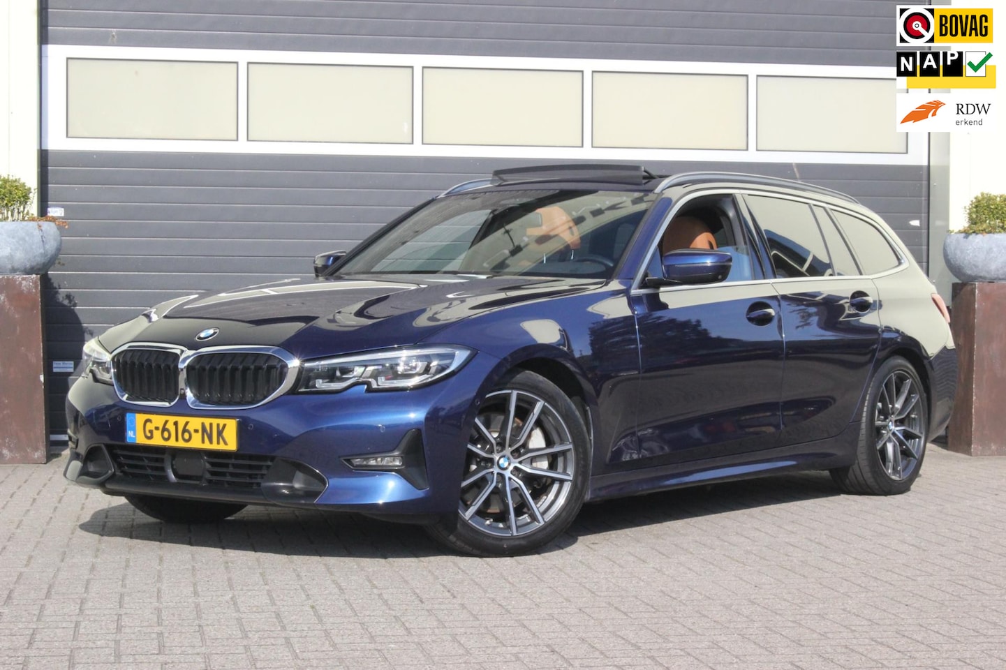 BMW 3-serie Touring - 330i High Executive Edition | Trekhaak | - AutoWereld.nl
