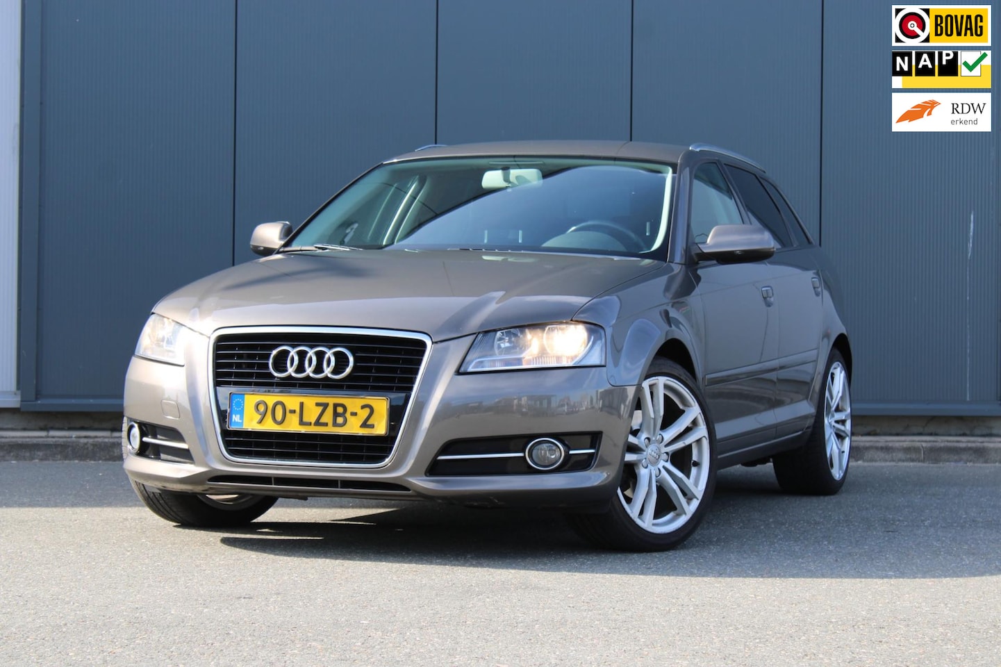 Audi A3 Sportback - 1.4 TFSI Attraction Pro Line Business 1.4 TFSI Attraction Pro Line Business, Goed onderhouden, Cr. Control, ACC, Navigatie, Lich - AutoWereld.nl