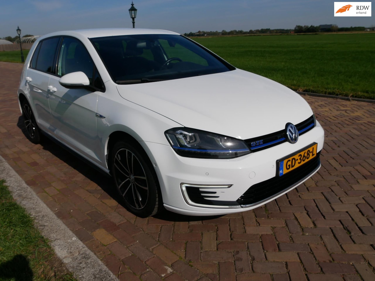 Volkswagen Golf - 1.4 TSI GTE CLIMA ** 6999 MARGE ** - AutoWereld.nl