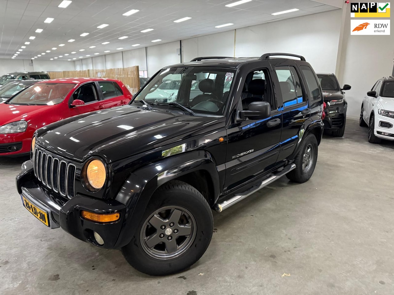 Jeep Cherokee - 3.7i V6 Limited / AUTOMAAT / SCHUIFKANTELDAK / NAP - AutoWereld.nl