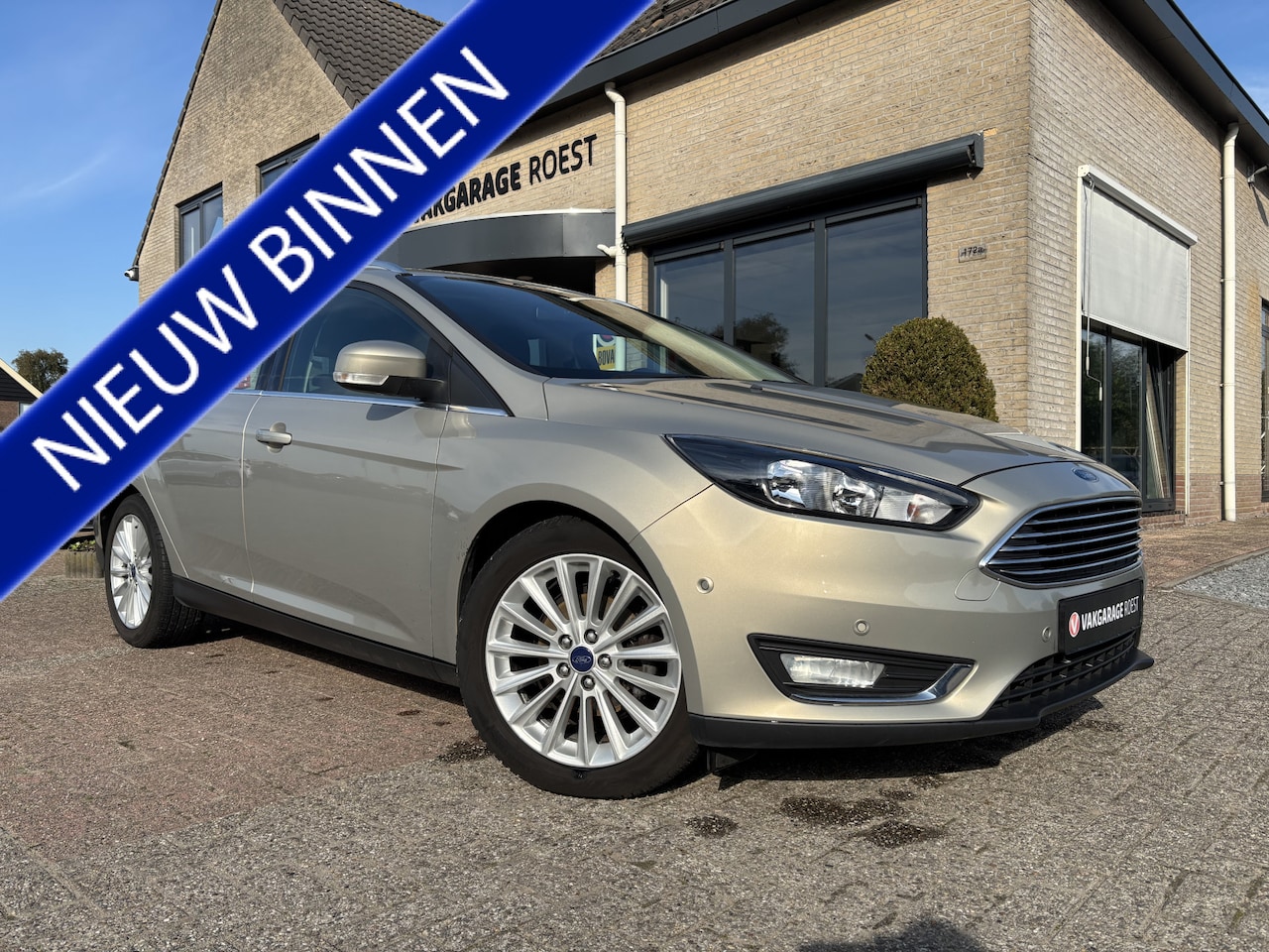 Ford Focus Wagon - 1.0 Turbo First Edition Navigatie / All-Seasons / NW-Distributie - AutoWereld.nl