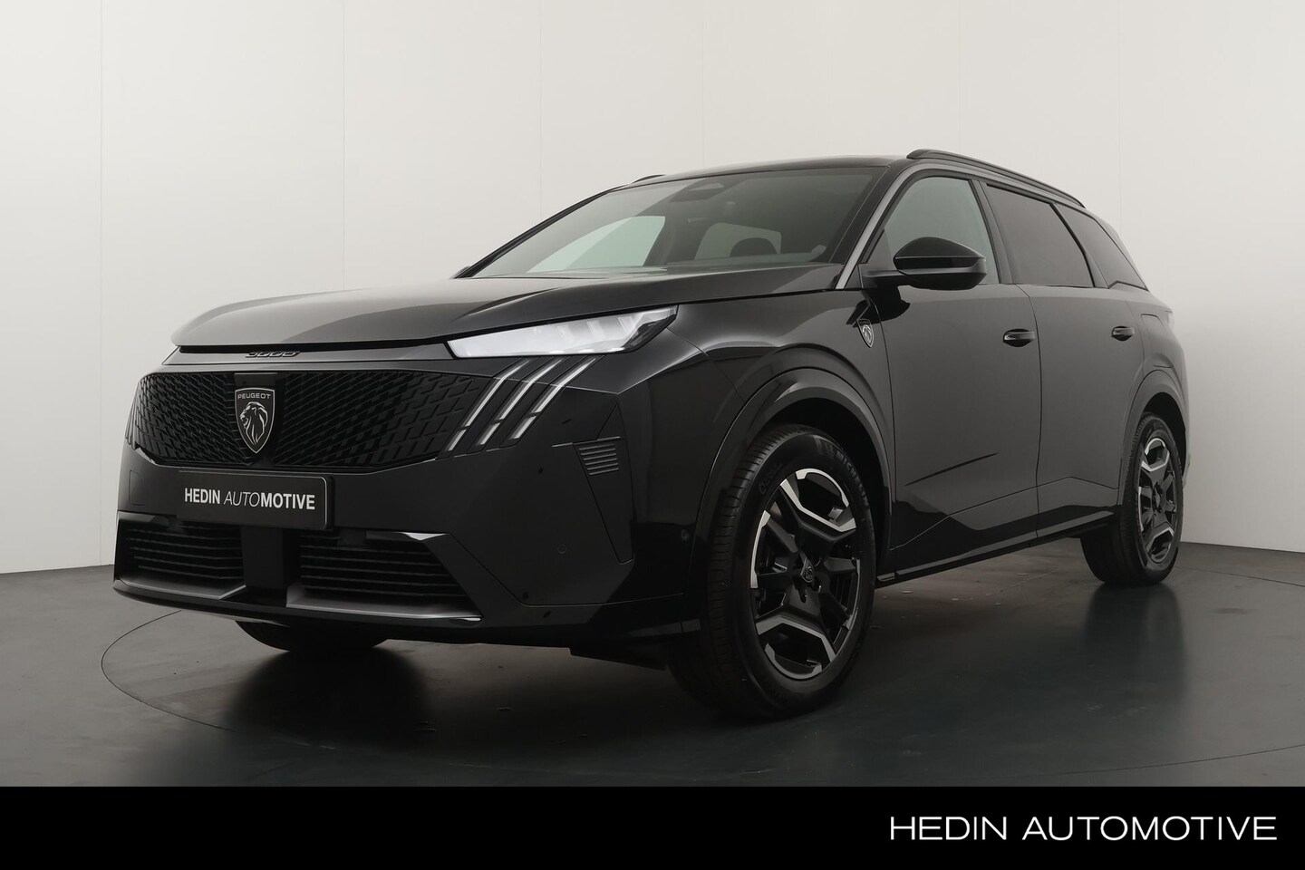 Peugeot e-5008 - GT Avantage 73 kWh | Panorama Pack | 7 persoons | Warmtepomp | Leder Alcantara interieur | - AutoWereld.nl