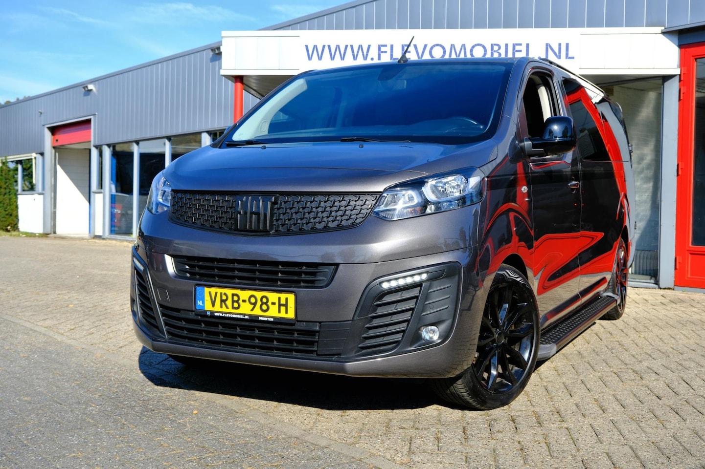 Fiat Scudo - 2.0 177pk MultiJet L3H1 DC Business Pro 5-pers Aut. Navi|Leder|Cam|LMV - AutoWereld.nl