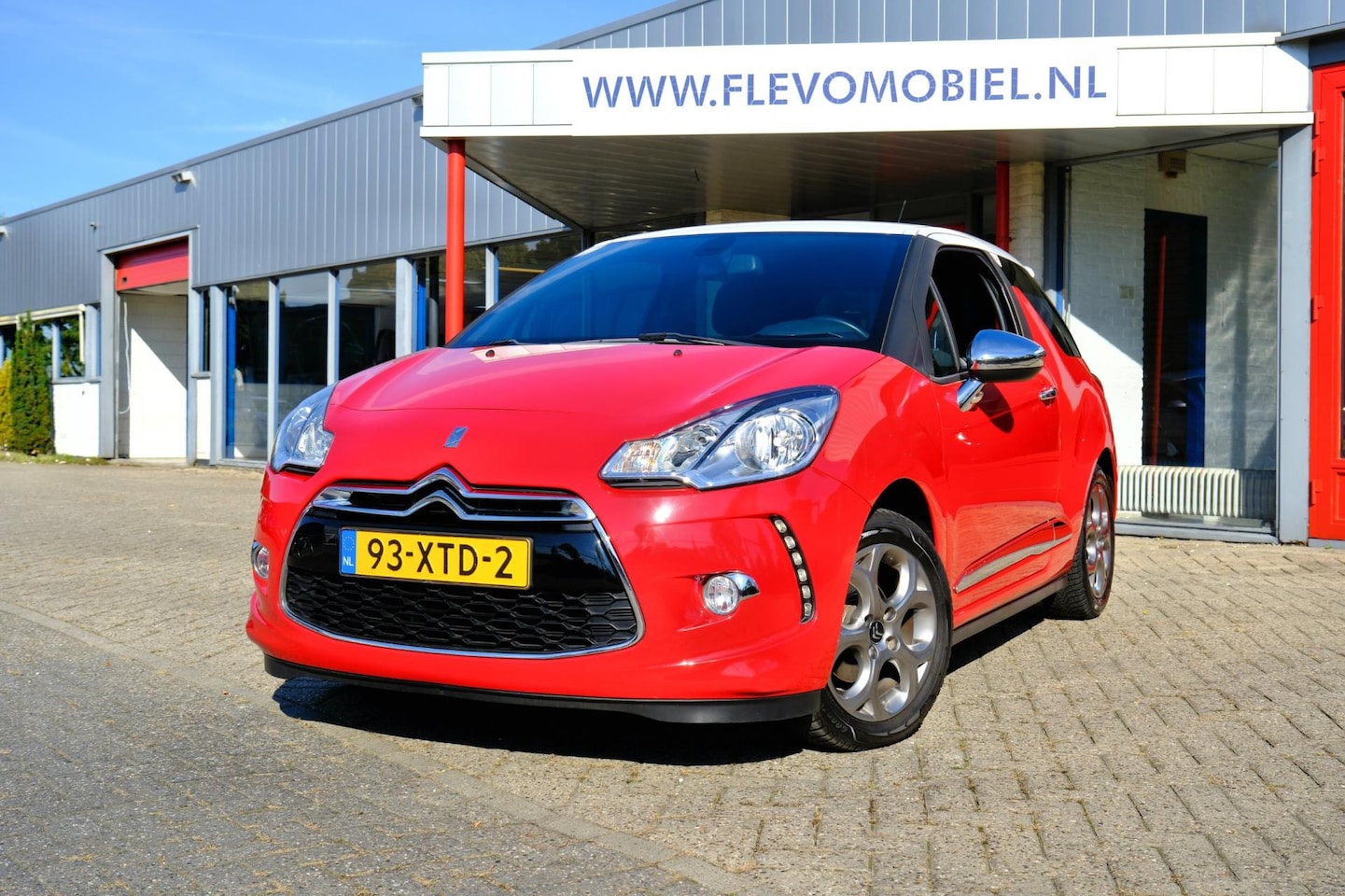 Citroën DS3 - 1.4 e-HDi Chic Aut. Navi|Clima|Cruise|LMV - AutoWereld.nl