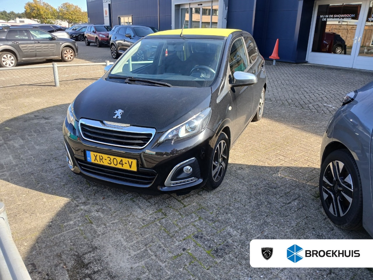 Peugeot 108 - 1.0 e-VTi Collection TOP! | Achterbank in delen neerklapbaar | Achteruitrijcamera | Apple - AutoWereld.nl
