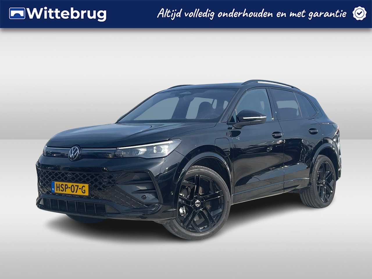 Volkswagen Tiguan - 1.5 eHybrid R-Line Edition / 272pk / Black Style / Trekhaak / 20'' LMV / Panoramadak / VW - AutoWereld.nl