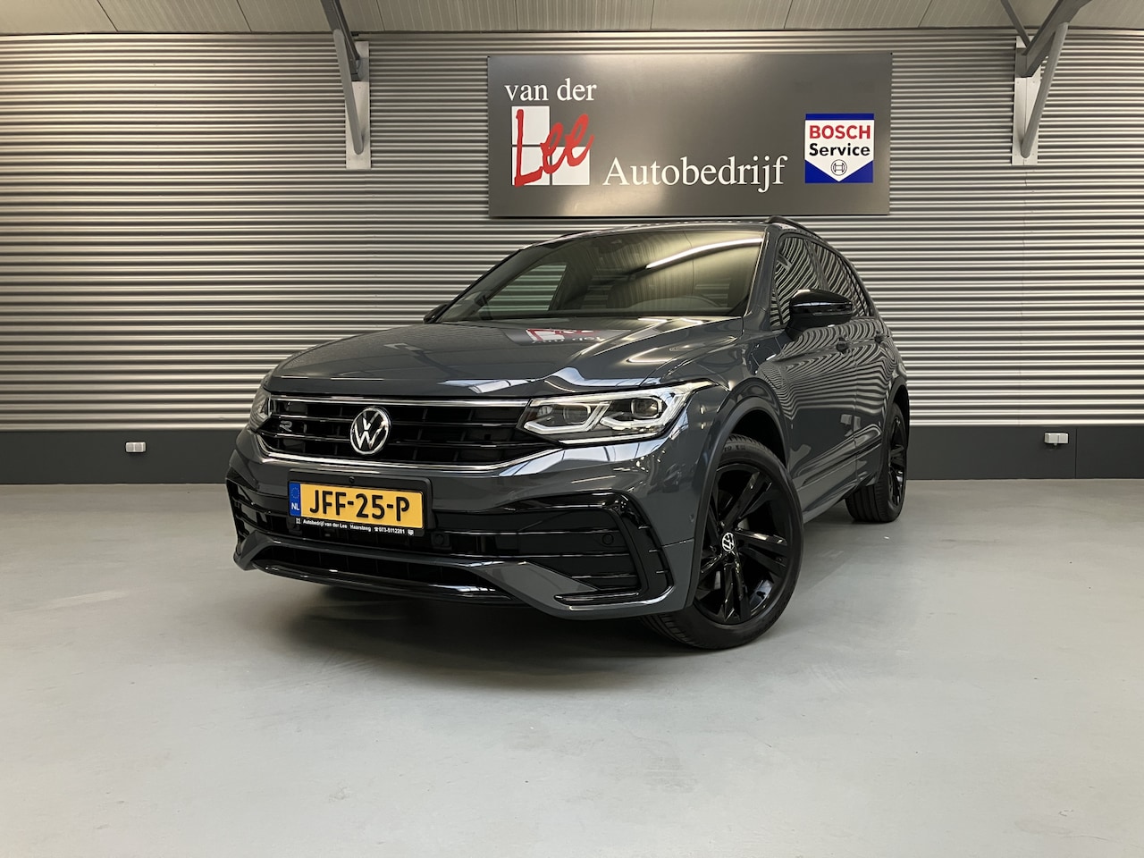 Volkswagen Tiguan - 1.4 TSI PHEV R-LINE/BLACK STYLE/360 CAM/TREKHAAK/KEY-LESS/ENZ - AutoWereld.nl