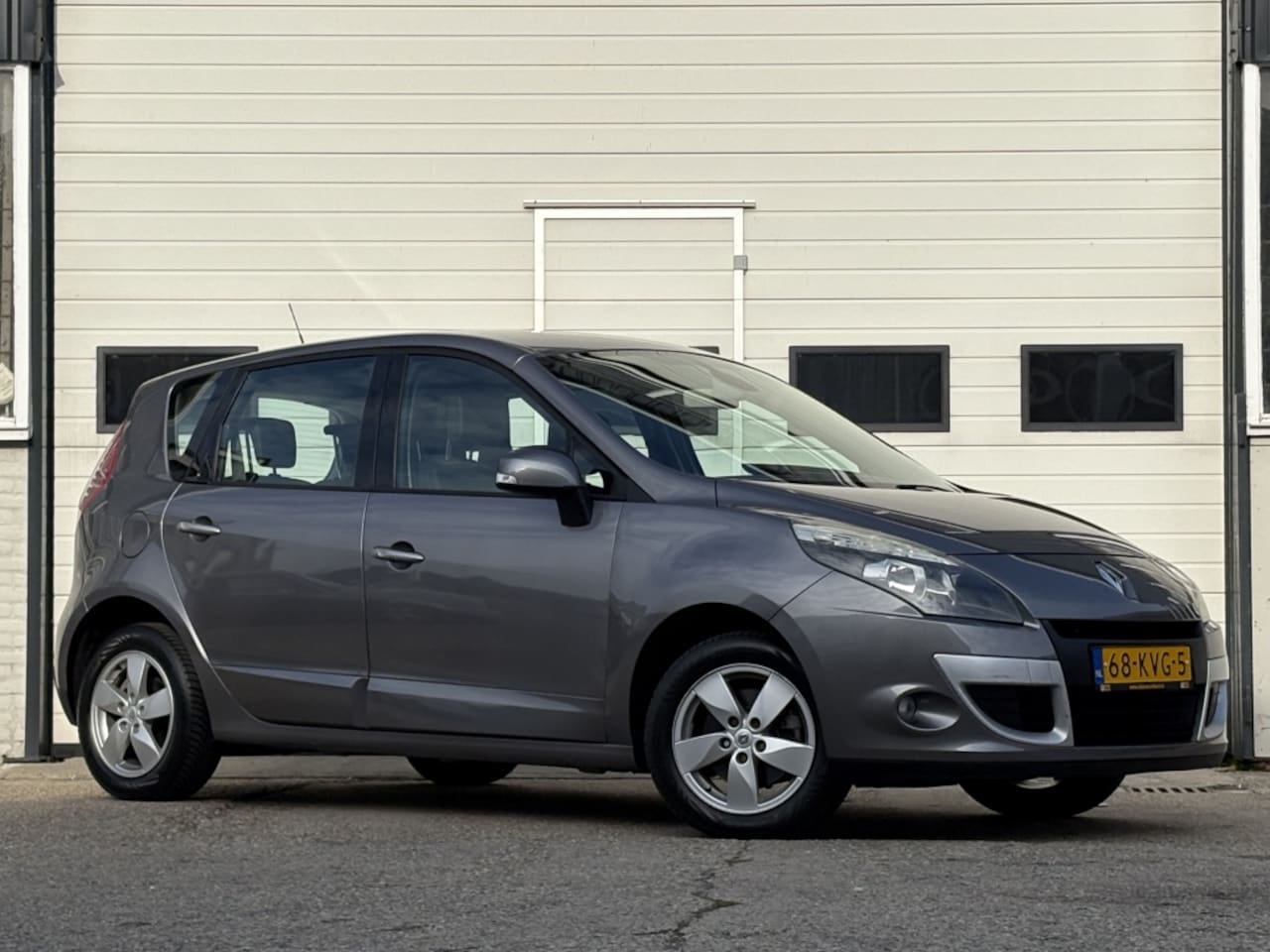 Renault Scénic - 1.6 Dynamique Navi | Climate | Cruise | Keyless - AutoWereld.nl