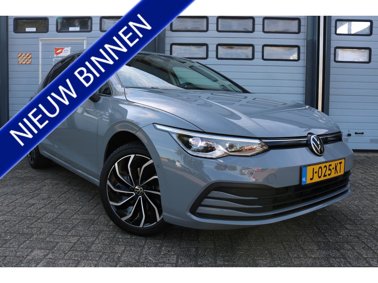Volkswagen Golf - 1.5 TSI Life Business Xenon Virtuel cockpit Sportzetels Camera Led Bj:2020 - AutoWereld.nl