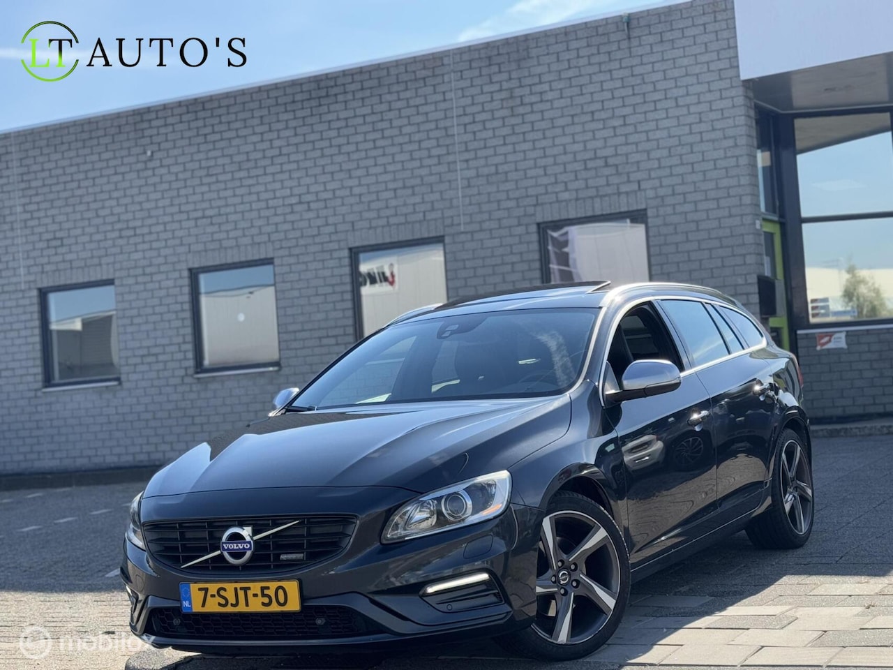 Volvo V60 - 1.6 D2 R-Design|Dak Camera Xenon Leer Standkachel - AutoWereld.nl