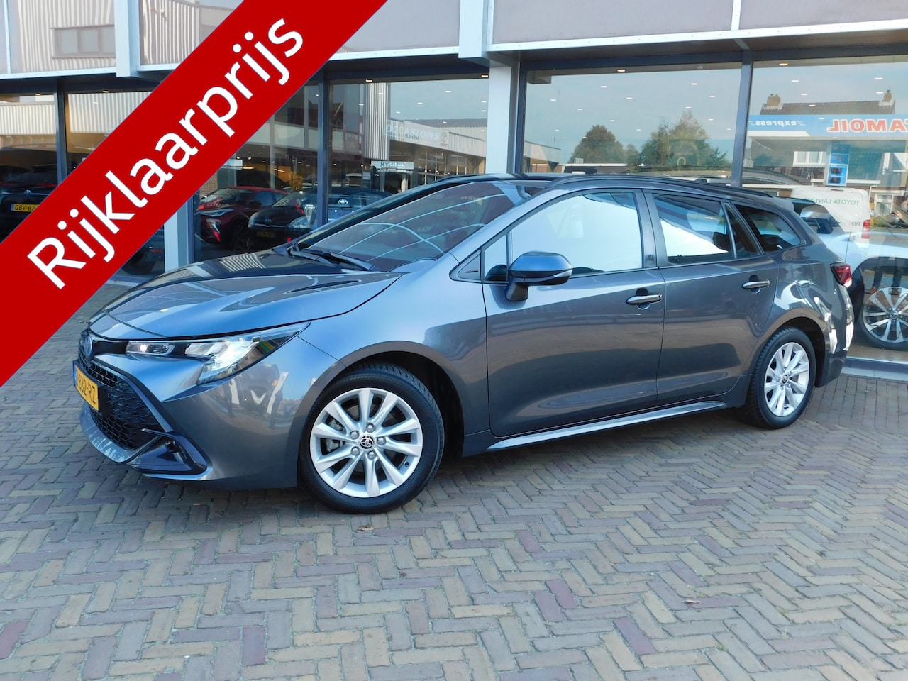 Toyota Corolla Touring Sports - Hybrid 140 Active - AutoWereld.nl