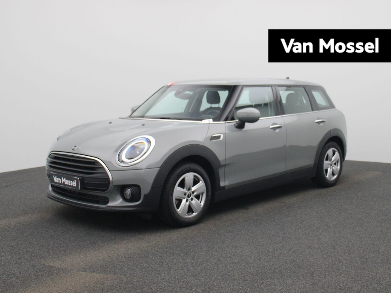 MINI Clubman - Mini 1.5 Cooper Essential AUTOMAAT | Navigatie | Climate-Control | Stoelverwarming | Cruis - AutoWereld.nl