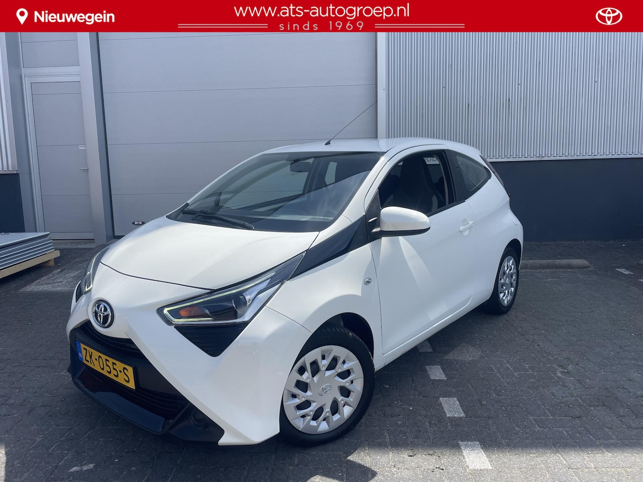 Toyota Aygo - 1.0 VVT-i x-play Automaat - AutoWereld.nl
