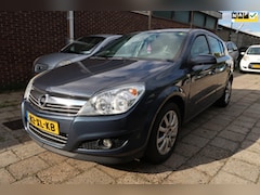 Opel Astra - 1.6 Temptation