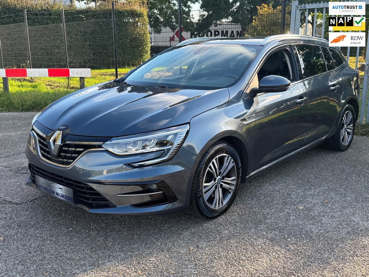 Renault Mégane E-Tech - Estate 1.6 Plug-In Hybrid 160 Intens LED 1-eig - AutoWereld.nl