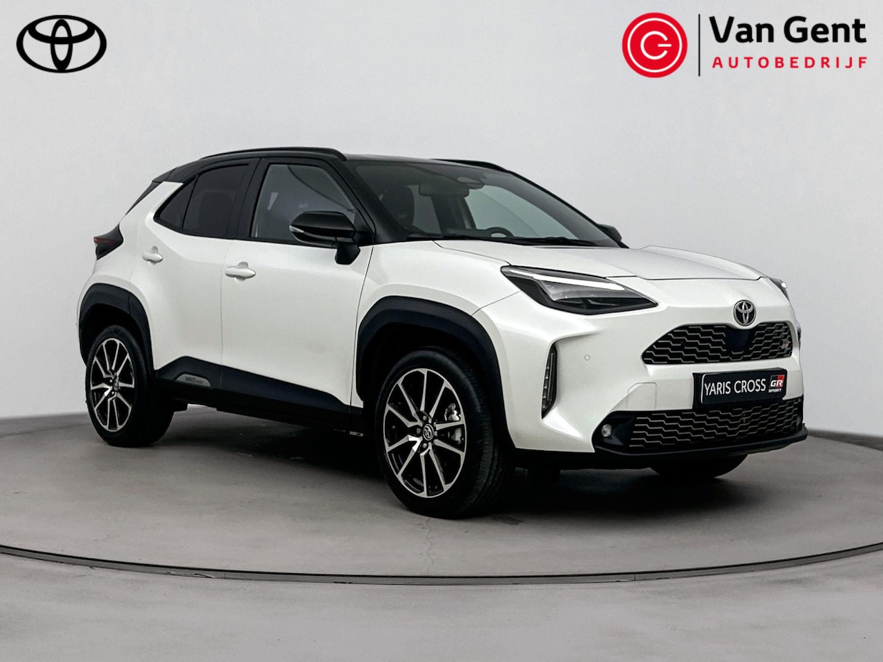 Toyota Yaris Cross - 1.5 Hybrid GR Sport | Dodehoek | Head-Up Display | Navigatie | Stoelverwarming | 18 inch | - AutoWereld.nl