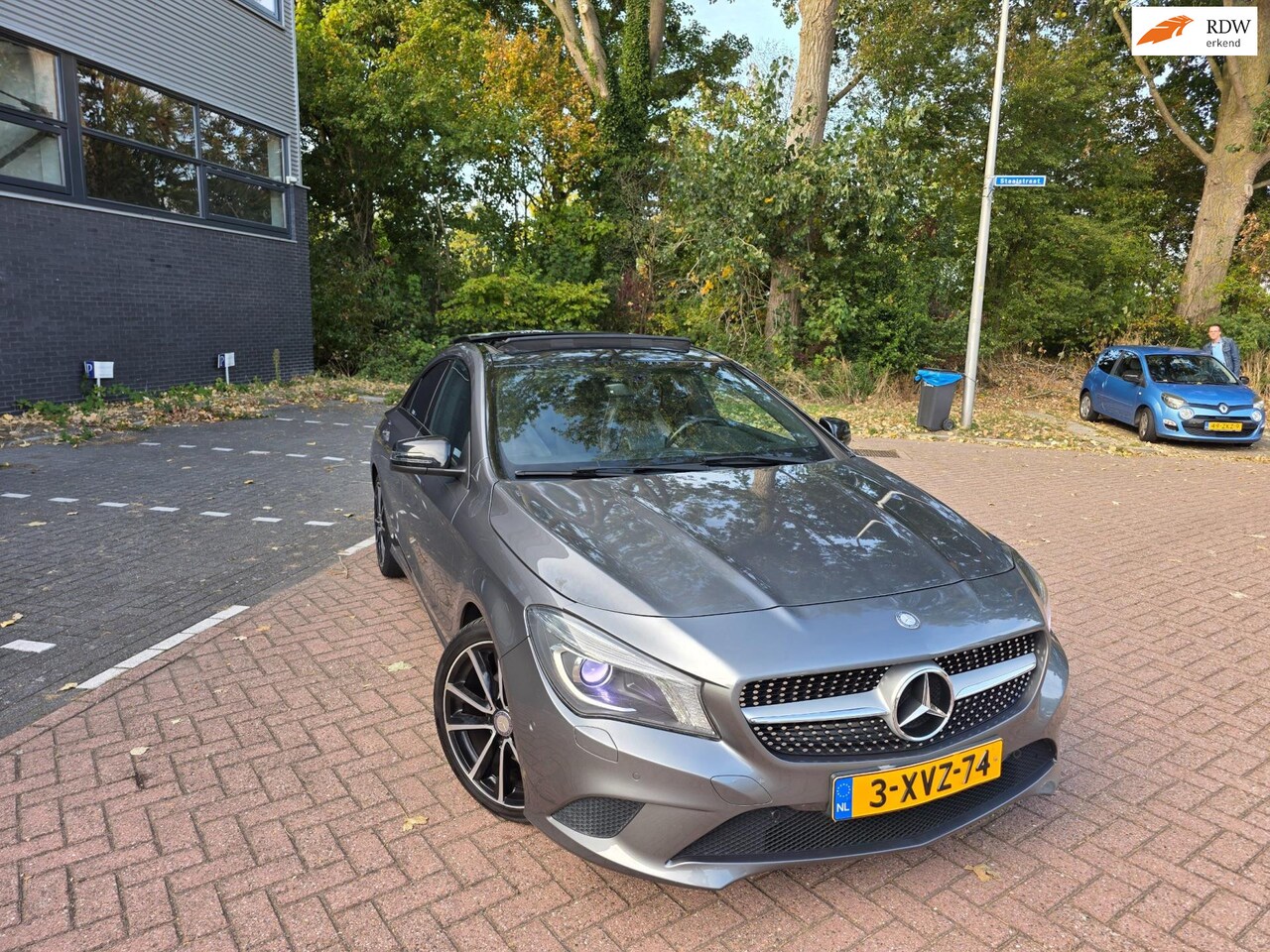 Mercedes-Benz CLA-Klasse - 200 Ambition AIRCO PANO PDC NEW APK - AutoWereld.nl