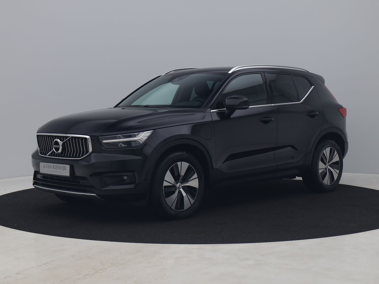 Volvo XC40 - 1.5 T4 Recharge Inscription Expression | CAMERA | KEYLESS | STOEL- EN STUURVERW. | TREKHAA - AutoWereld.nl