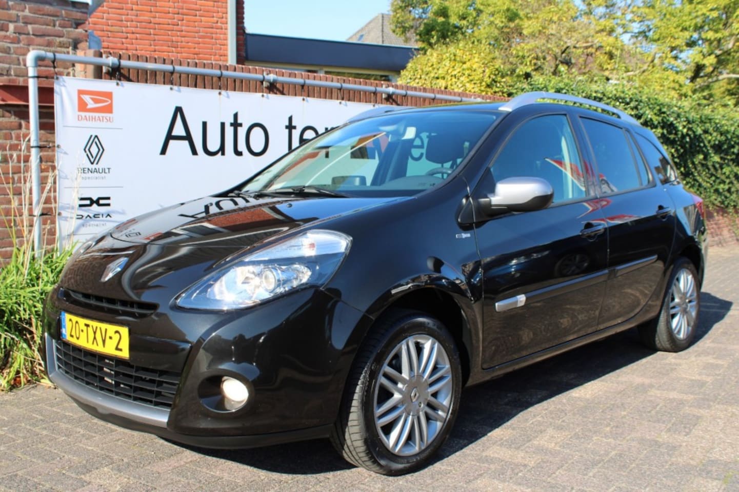 Renault Clio Estate - Estate TCe 100 pk Night and Day - AutoWereld.nl