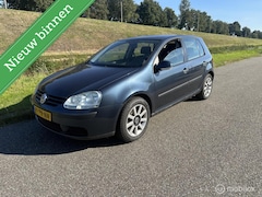 Volkswagen Golf - 1.6 FSI Comfortline