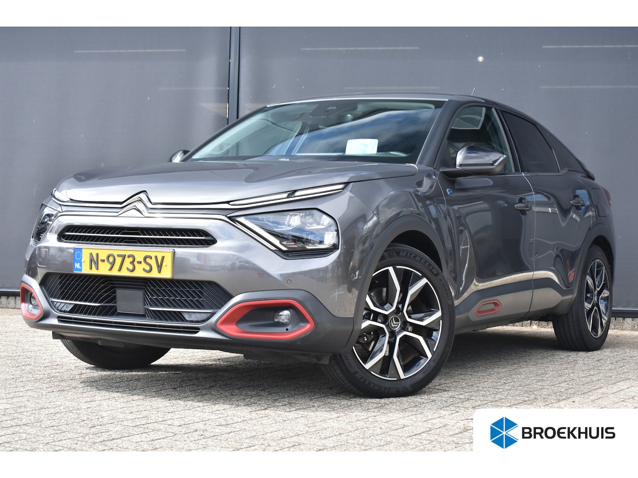 Citroën Ë-C4 - Shine 50 kWh 3 Fase | Navigatie | Achteruitrijcamera | Dodehoek-detectie | Adaptive Cruise - AutoWereld.nl