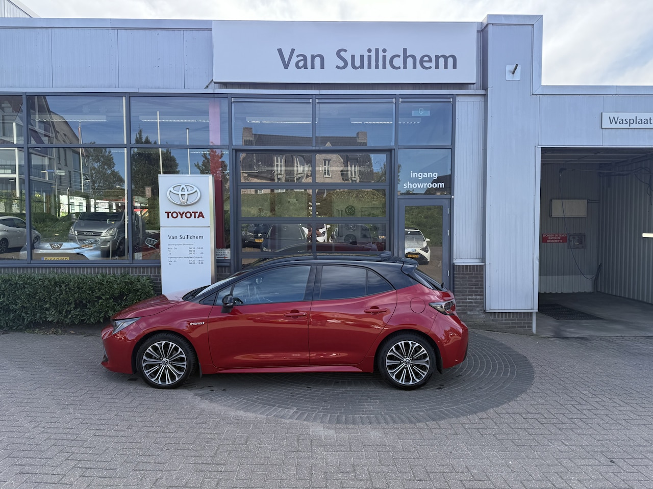 Toyota Corolla - 1.8 Hybrid Style bi-tone - AutoWereld.nl