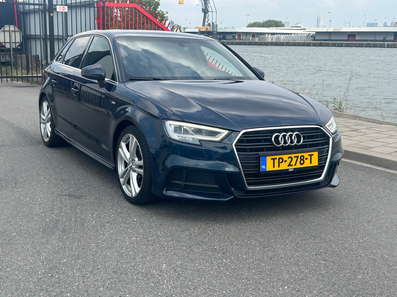 Audi A3 Sportback - 1.5 TFSI CoD Sport S Line Edition 150 PK AUT 3X S-LINE NAVI LEDER LED PDC - AutoWereld.nl