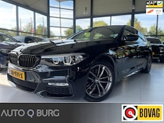 BMW 5-serie - 520i Executive | Automaat | M Pakket | Camera | PDC | Sfeerverlichting | Stoelverwarming |