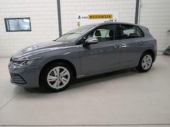 Volkswagen Golf - 1.0 eTSI Life