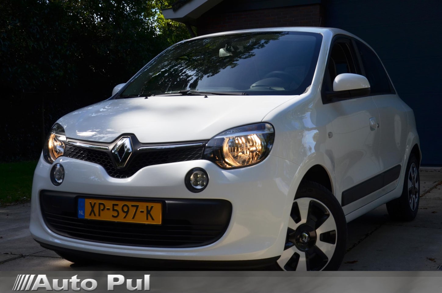 Renault Twingo - 1.0 SCe Collection Airco/Elektrische ramen/Telefoonintegratie/Led - AutoWereld.nl