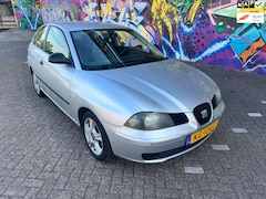 SEAT Ibiza - 1.2-12V digitale airco elektrische ramen trekhaak sport velgen leuke zuinige auto rijd hee