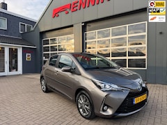 Toyota Yaris - 1.5 Hybrid Executive / Cruise / Trekhaak / Camera / Zeer mooie auto