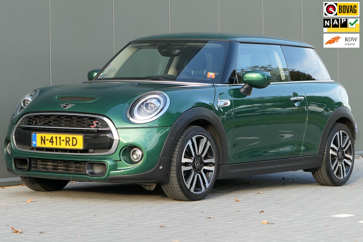 MINI John Cooper Works - Mini 2.0 S Chili JCW 192PK Navigatie Leder Stoelverwarming - AutoWereld.nl