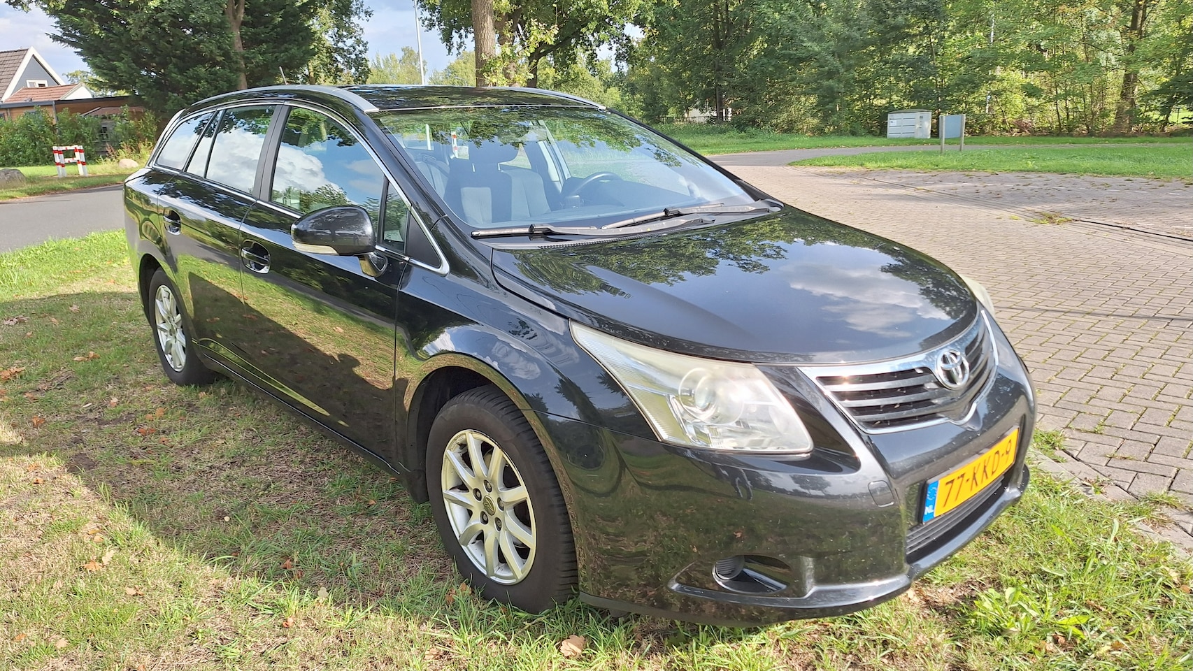 Toyota Avensis Wagon - 1.8 VVTi Comfort - AutoWereld.nl