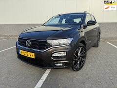 Volkswagen T-Roc - 1.0 TSI Style afneembare trekhaak, navigatie,