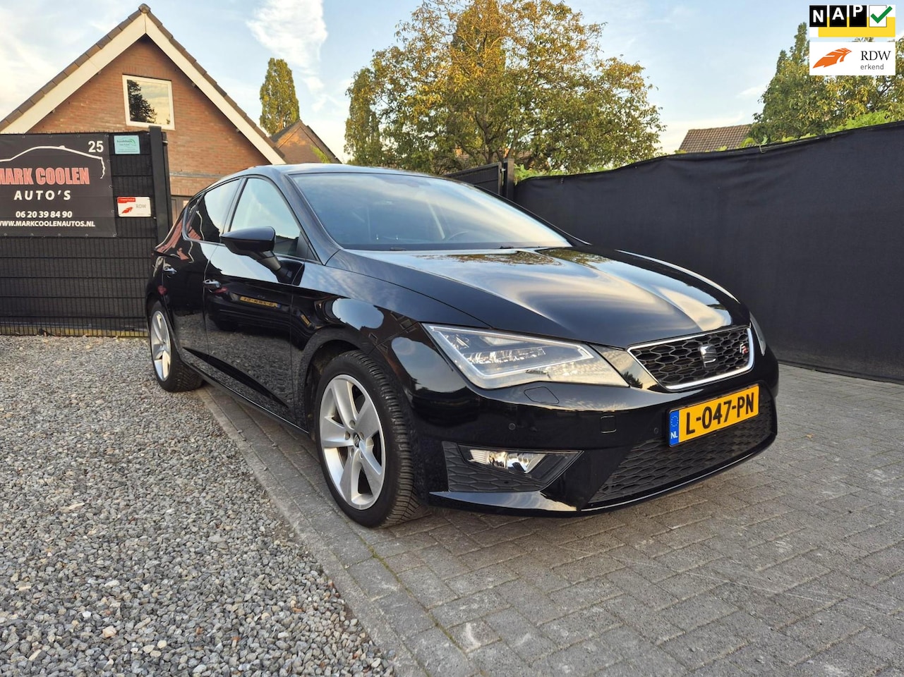 SEAT Leon - 1.8 TSI FR 5 Drs Navi - Clima - Cruise 180 Pk - AutoWereld.nl