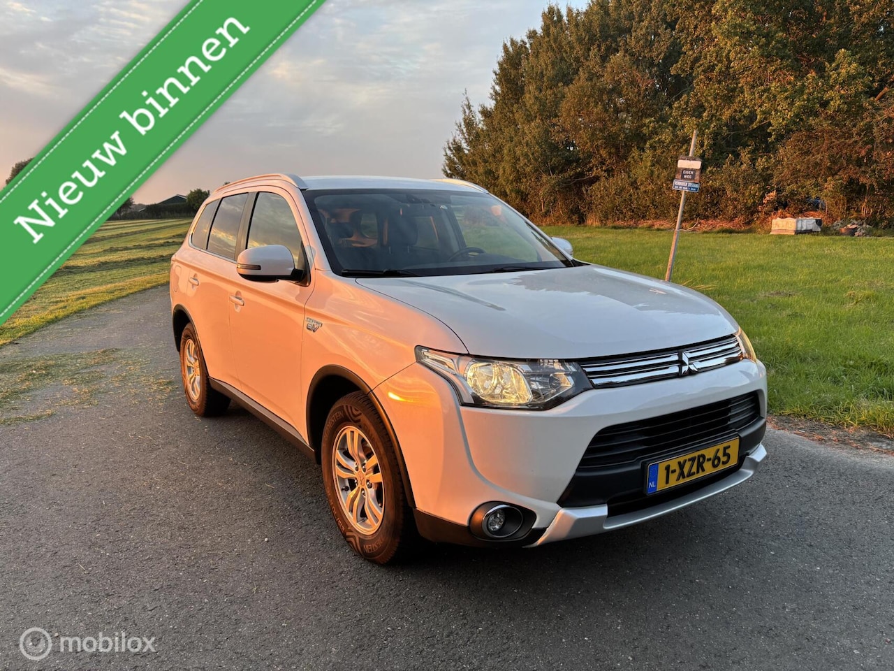 Mitsubishi Outlander - 2.0 PHEV N.A.P, Stoelverwarming - AutoWereld.nl