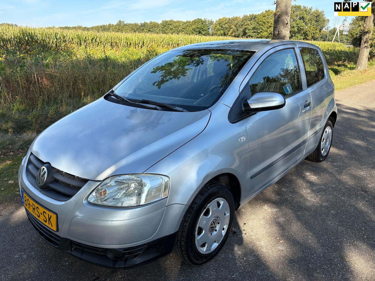Volkswagen Fox - 1.2 Trendline Stuurbekrachtigingen/ 5-2026 APK/111Dkm N.A.P. - AutoWereld.nl